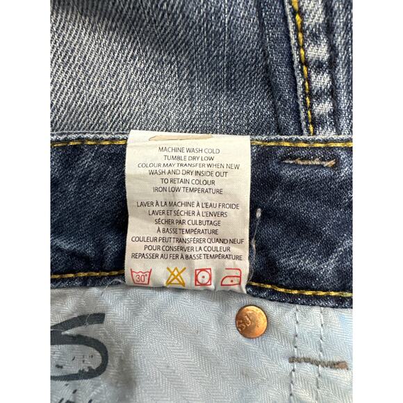 Silver Jeans, Suki Surplus 29/32 Distressed Flare Jeans - Picture 9 of 9
